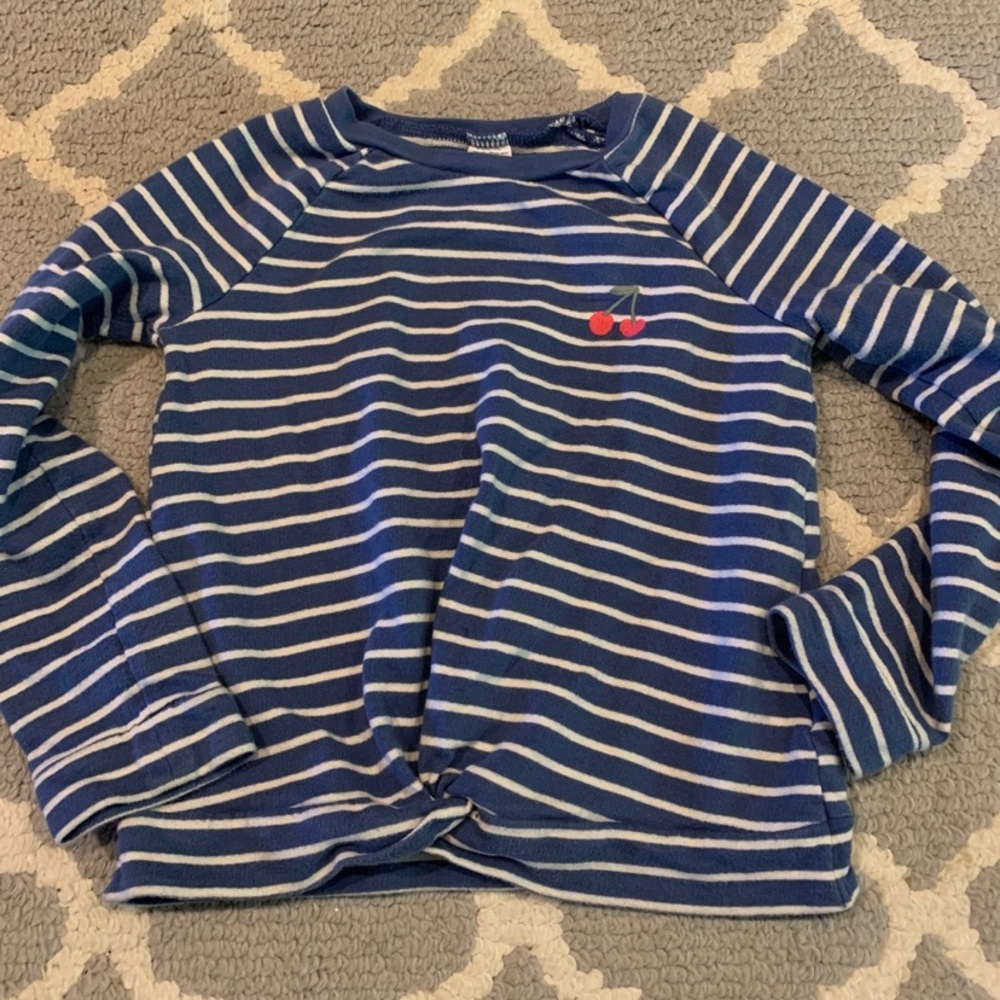 Carters size 6 front knot shirt